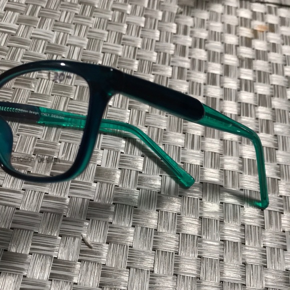 Precision Design Frame - Picture 3 of 8